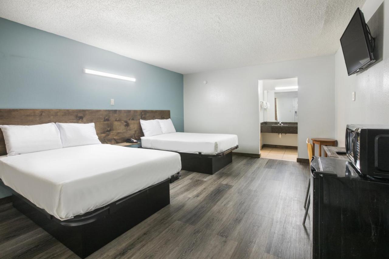 Americas Best Value Inn Стокбридж Номер фото