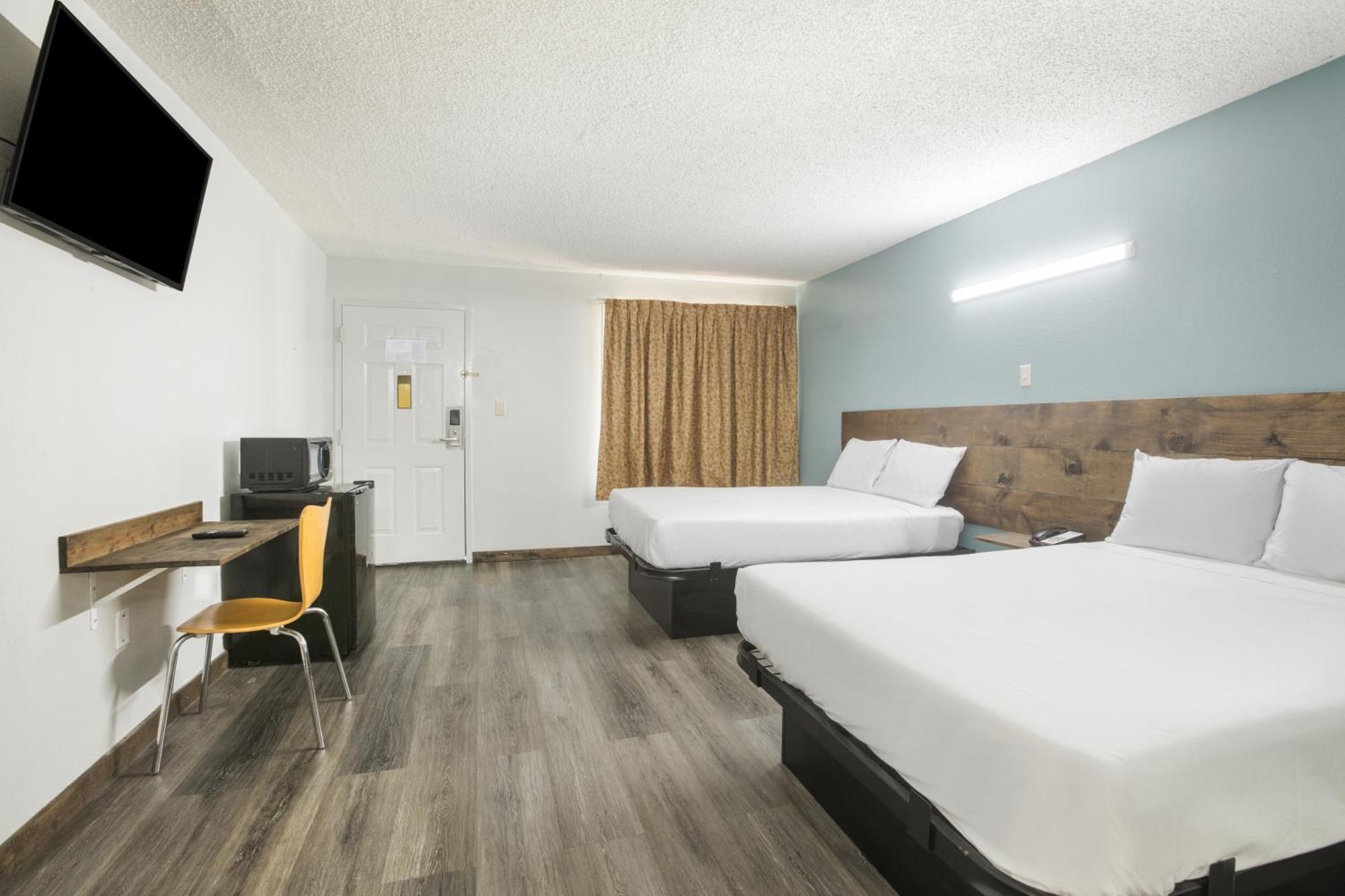 Americas Best Value Inn Стокбридж Номер фото
