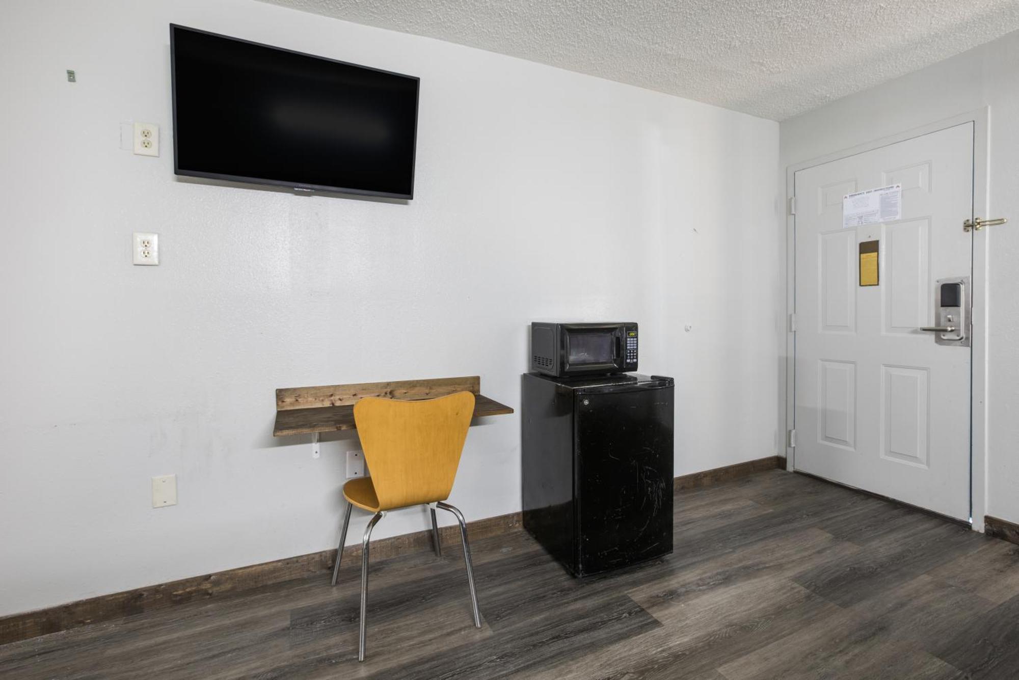 Americas Best Value Inn Стокбридж Номер фото