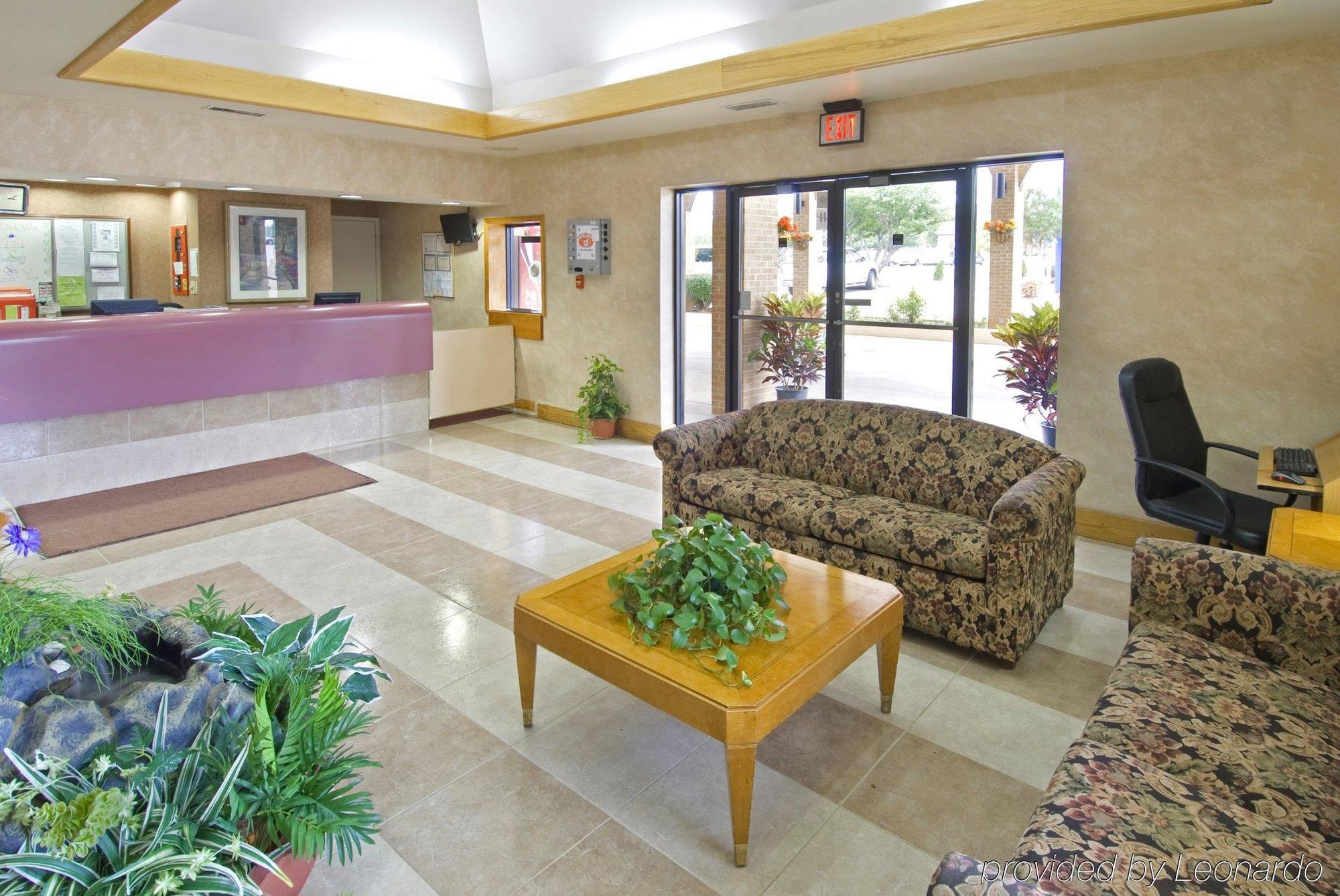Americas Best Value Inn Стокбридж Интерьер фото